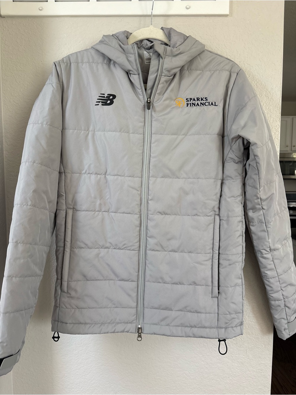 NWOT New Balance Men’s XS Silver Grey Puffer Jacket Coat Full Zip Hooded
